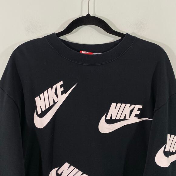 Nike Sportwear Club NSW Crew Futura Toss Black Graphics Sweatshirt Size S - Picture 2 of 9